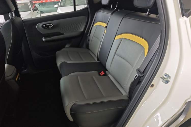 Used AION Y 2022 70 Intelligent Edition Lithium Iron Phosphate Left Rear Seat