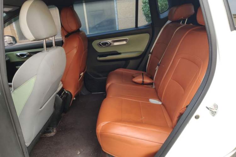 Used AION Y 2022 Plus 80 Enjoy Edition Left Rear Seat
