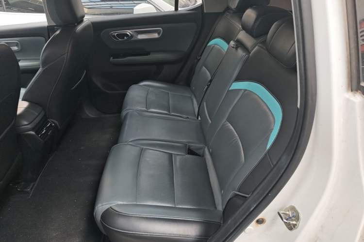Used AION Y 2022 Plus 70 Tech Edition Left Rear Seat