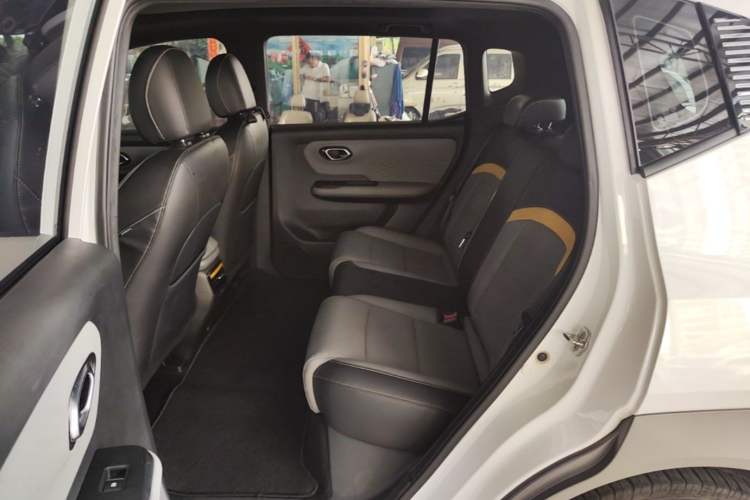 Used AION Y 2022 70 Intelligent Edition Lithium Iron Phosphate Left Rear Seat