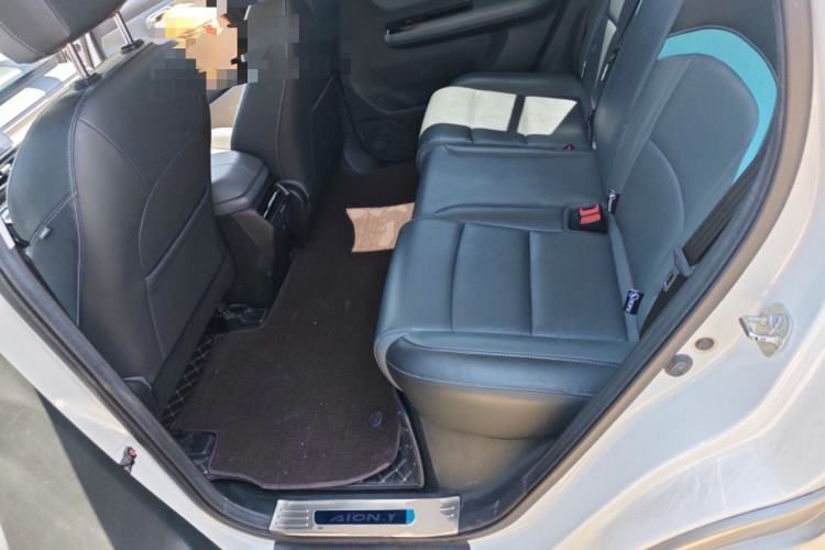 Used AION Y 2022 Plus 70 Smart Edition Left Rear Seat