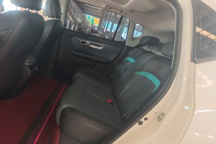 Used AION Y 2022 Plus 70 Smart Edition Left Rear Seat