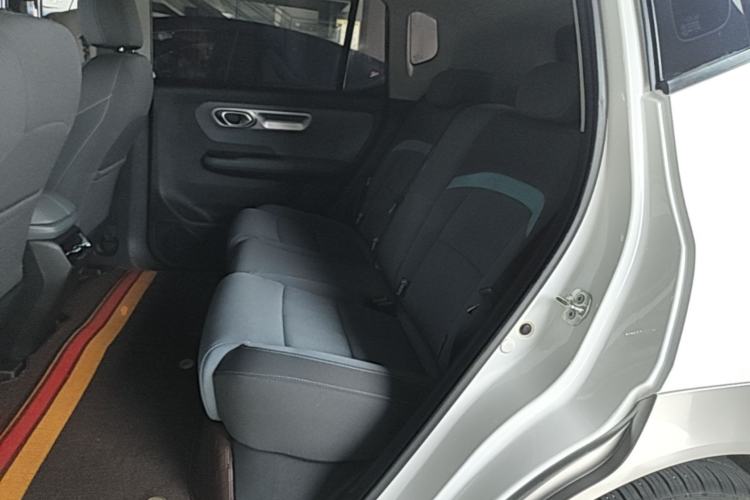 Used AION Y 2022 Plus 70 Enjoy Edition Left Rear Seat