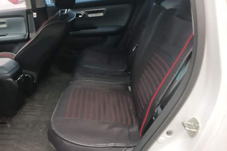 Used AION Y 2022 Plus 70 Enjoy Edition Left Rear Seat