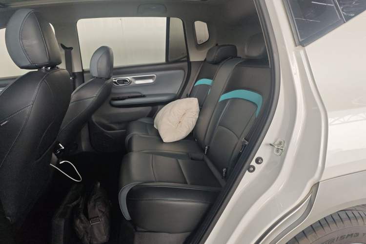 Used AION Y 2022 Plus 70 Smart Edition Left Rear Seat