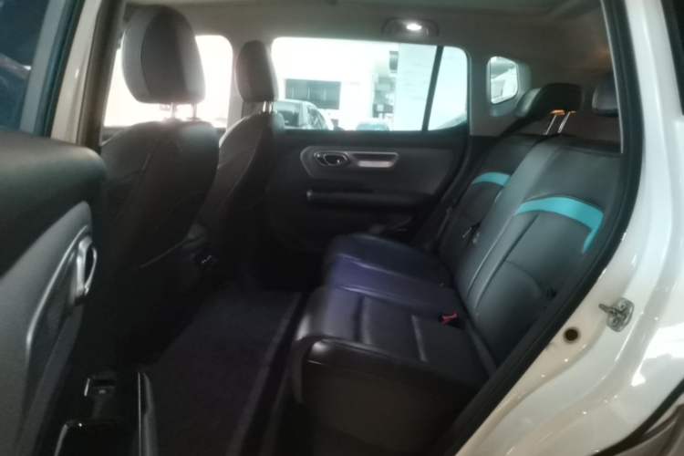Used AION Y 2022 Plus 70 Smart Edition Left Rear Seat