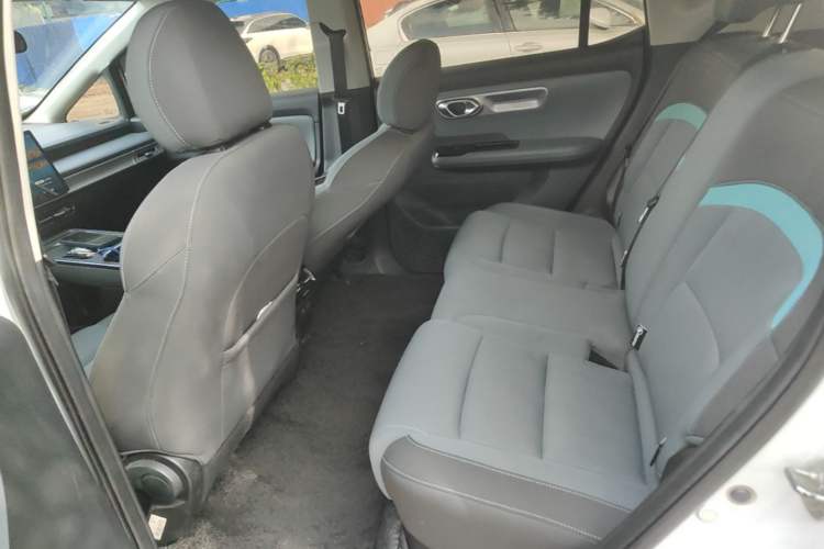 Used AION Y 2022 Plus 70 Enjoy Edition Left Rear Seat