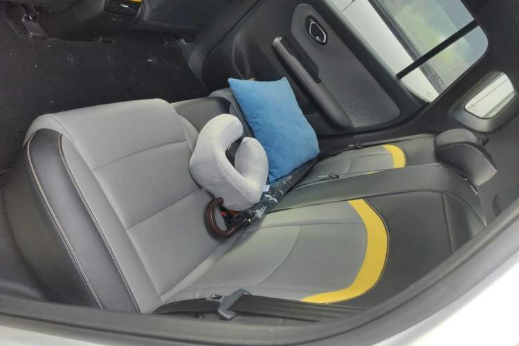 Used AION Y 2022 70 Enjoyment Edition Lithium Iron Phosphate Left Rear Seat