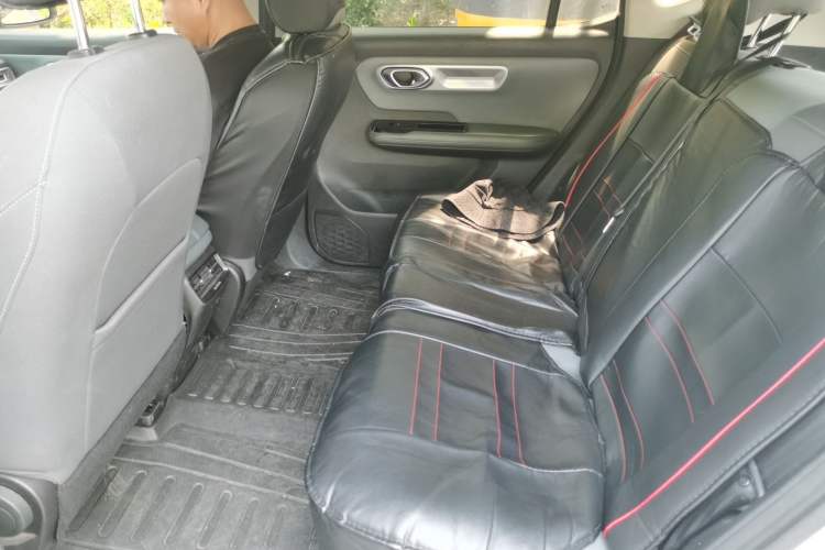 Used AION Y 2022 Plus 70 Enjoy Edition Left Rear Seat
