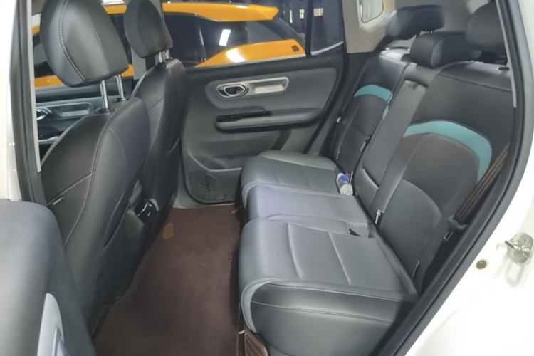 Used AION Y 2022 Plus 70 Tech Edition Left Rear Seat