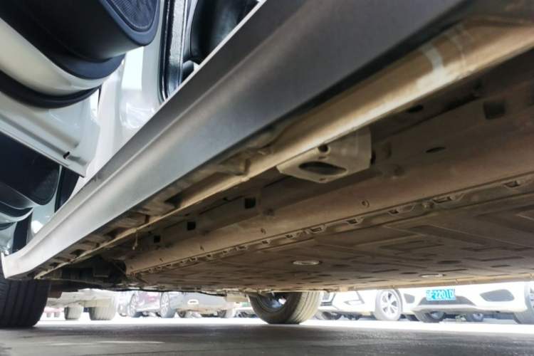 Used AION Y 2022 70 Intelligent Edition Lithium Iron Phosphate Left Side Sill