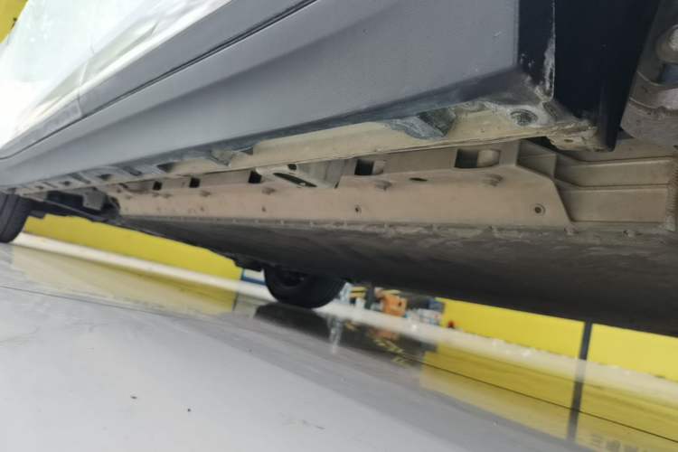 Used AION Y 2022 Plus 80 Enjoy Edition Left Side Sill