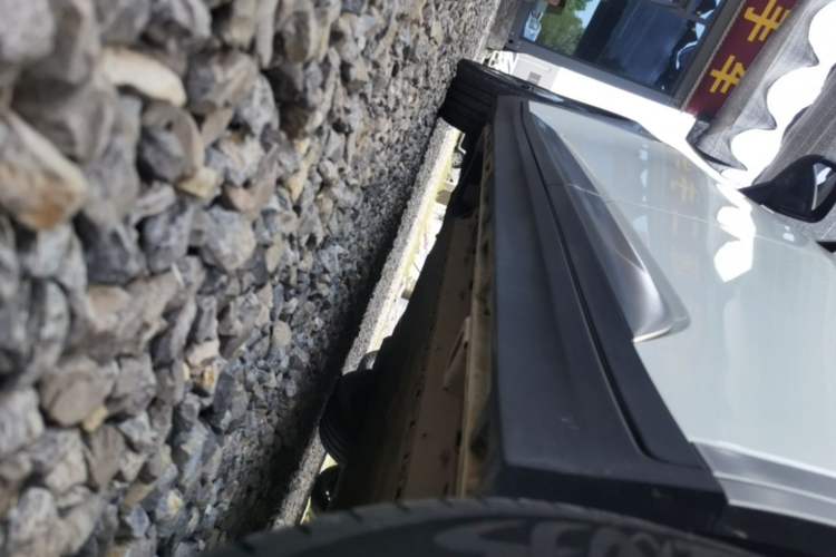 Used AION Y 2022 Plus 70 Smart Edition Left Side Sill