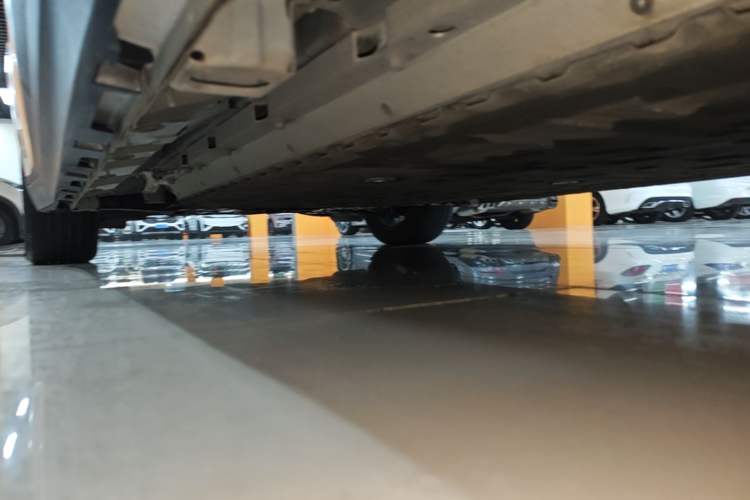 Used AION Y 2022 Plus 70 Smart Edition Left Side Sill