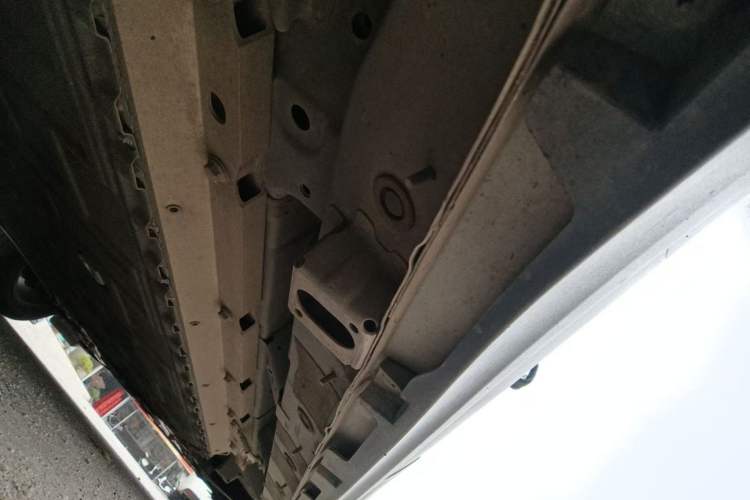 Used AION Y 2022 70 Enjoyment Edition Lithium Iron Phosphate Left Side Sill