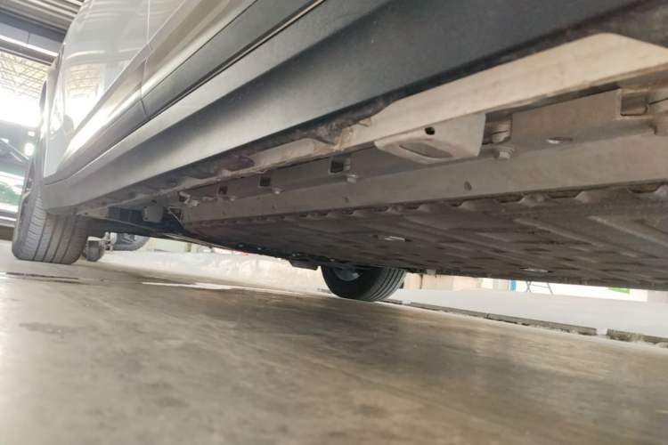 Used AION Y 2022 Plus 70 Smart Edition Left Side Sill