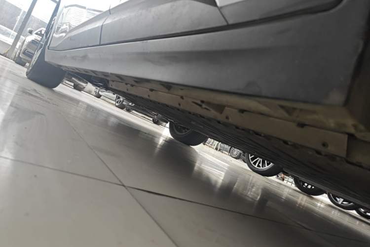 Used AION Y 2022 70 Intelligent Edition Lithium Iron Phosphate Left Side Sill