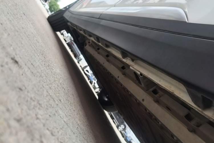 Used AION Y 2022 Plus 70 Smart Edition Left Side Sill