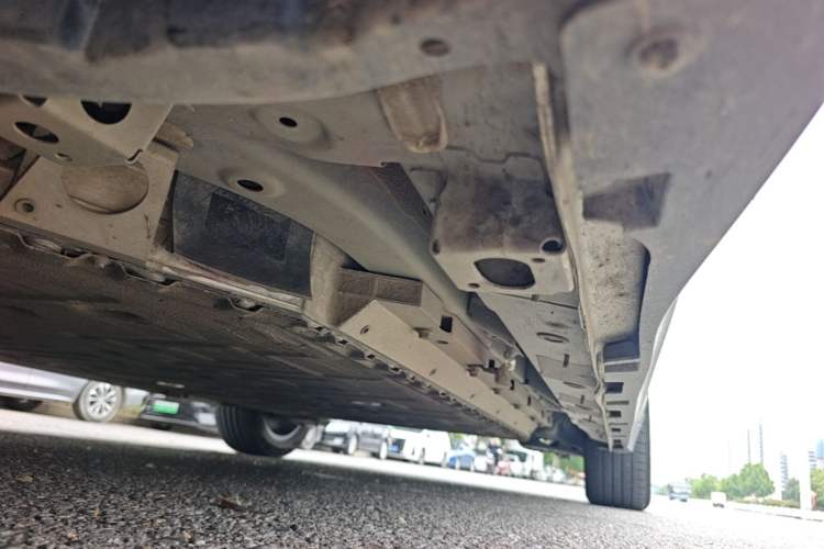 Used AION Y 2022 70 Intelligent Edition Lithium Iron Phosphate Left Side Sill