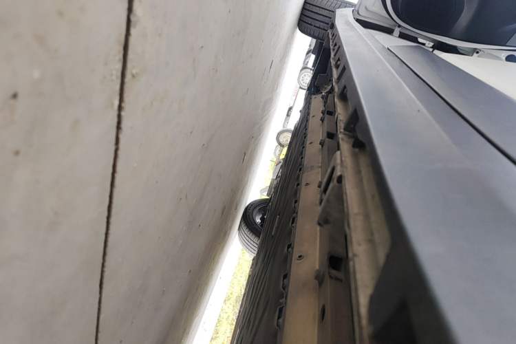 Used AION Y 2022 70 Intelligent Edition Lithium Iron Phosphate Left Side Sill