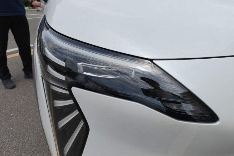 Used AION Y 2022 Plus 70 Smart Edition Right Front Headlight