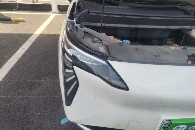 Used AION Y 2022 Plus 70 Enjoy Edition Right Front Headlight
