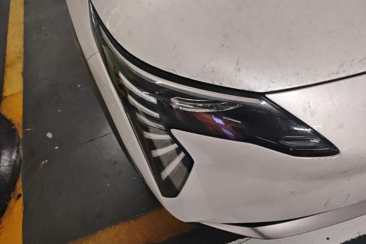 Used AION Y 2022 Plus 70 Smart Edition Right Front Headlight