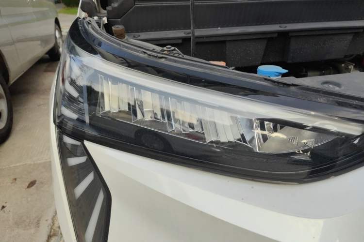 Used AION Y 2022 70 Enjoyment Edition Lithium Iron Phosphate Right Front Headlight