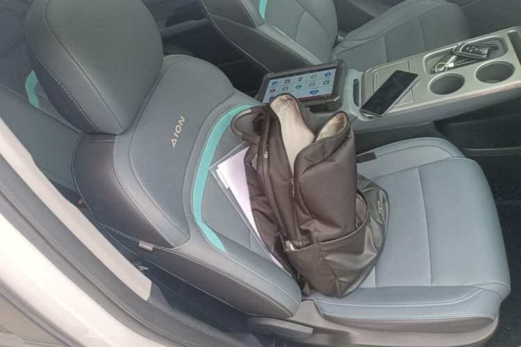 Used AION Y 2022 Plus 70 Smart Edition Right Front Seat