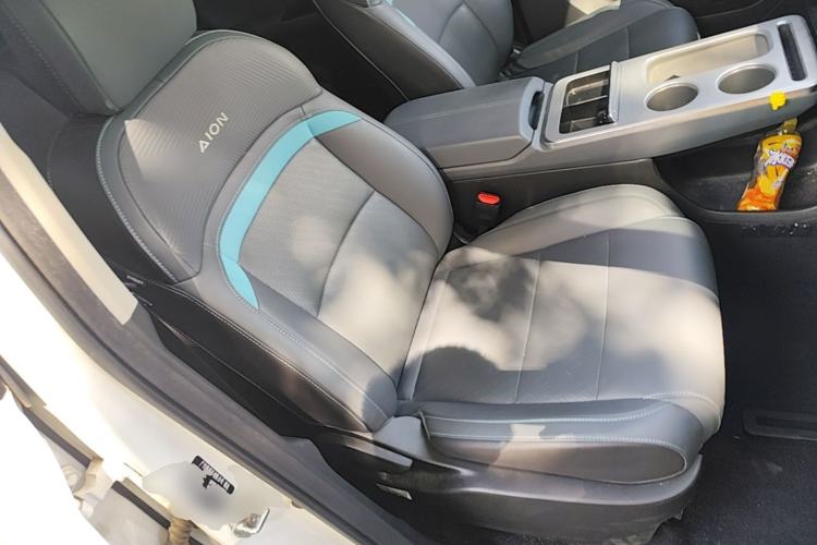 Used AION Y 2022 Plus 80 Smart Edition Right Front Seat