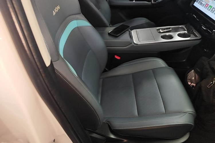 Used AION Y 2022 Plus 70 Smart Edition Right Front Seat