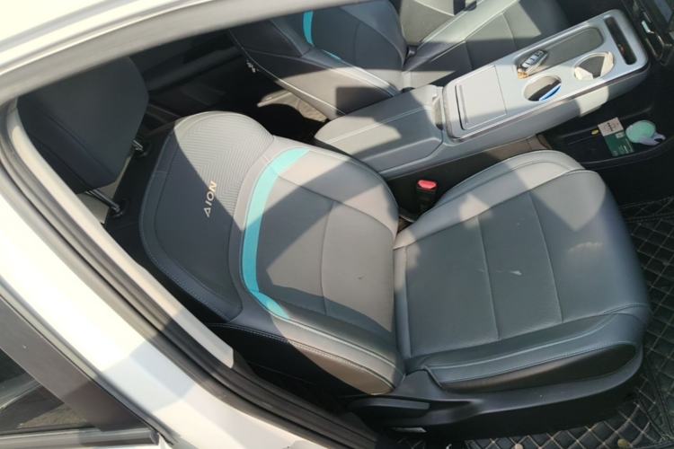 Used AION Y 2022 Plus 70 Smart Edition Right Front Seat