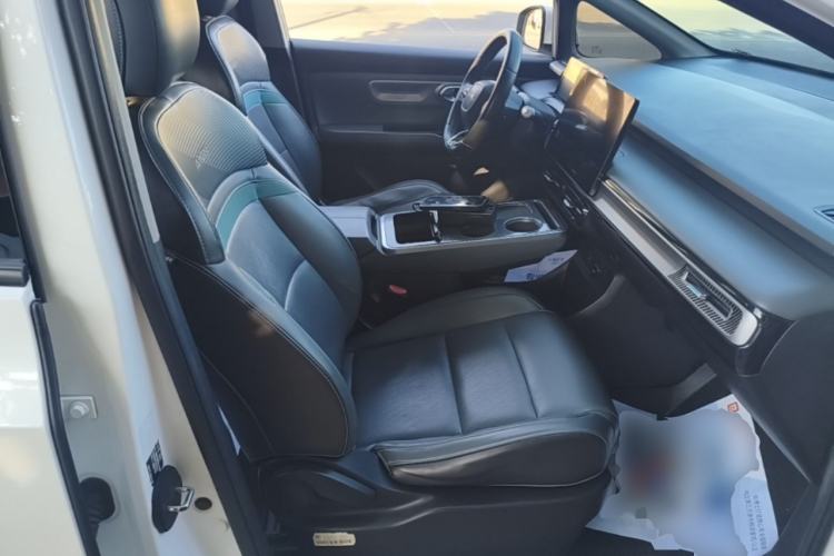 Used AION Y 2022 Plus 70 Smart Edition Right Front Seat
