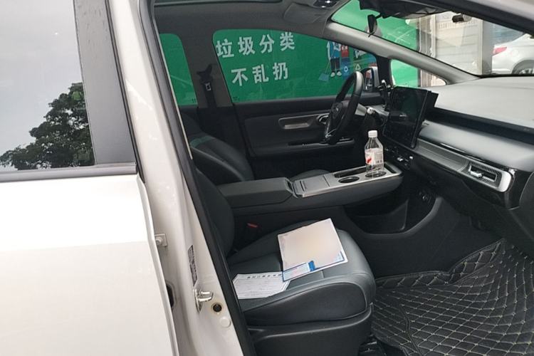 Used AION Y 2022 Plus 70 Smart Edition Right Front Seat