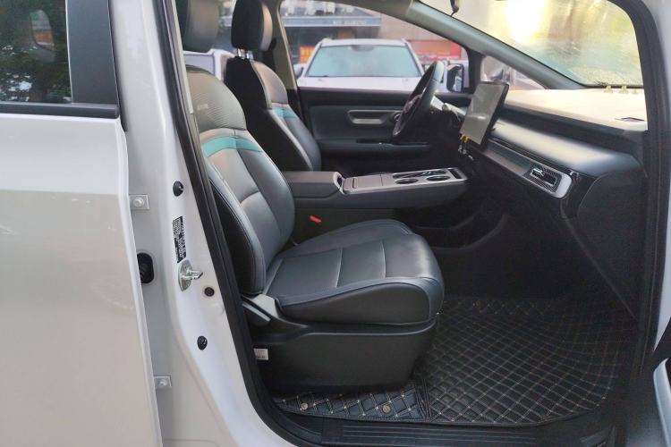 Used AION Y 2022 Plus 70 Smart Edition Right Front Seat