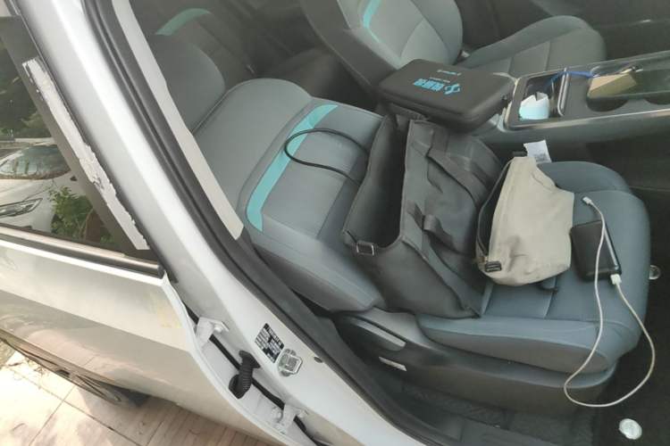 Used AION Y 2022 Plus 70 Enjoy Edition Right Front Seat