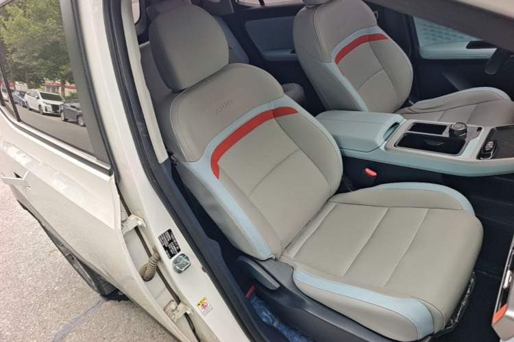 Used AION Y 2022 70 Intelligent Edition Lithium Iron Phosphate Right Front Seat