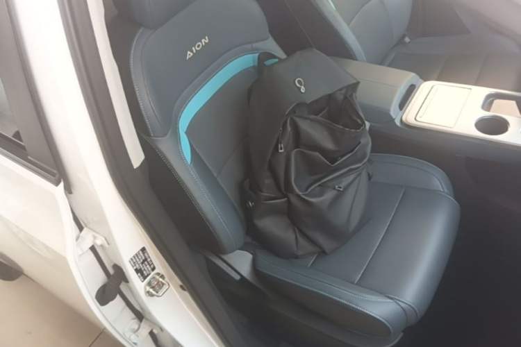 Used AION Y 2022 Plus 70 Smart Edition Right Front Seat