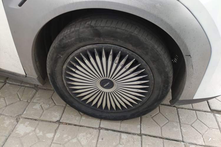 Used AION Y 2022 Plus 80 Enjoy Edition Right Front Wheel Hub