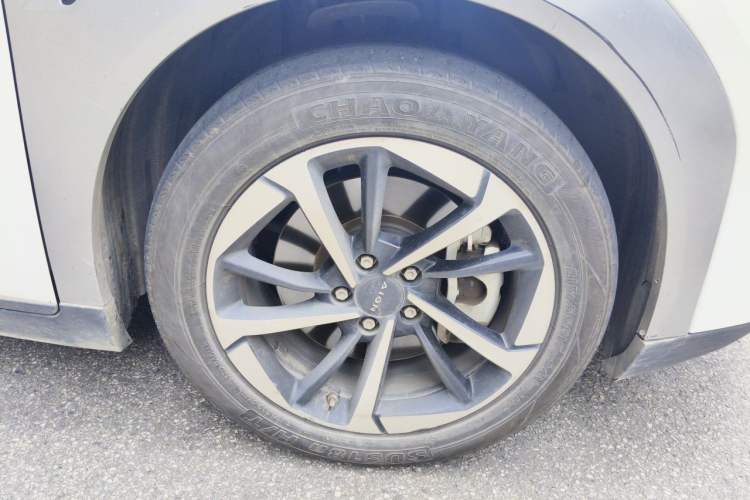 Used AION Y 2022 Plus 70 Smart Edition Right Front Wheel Hub