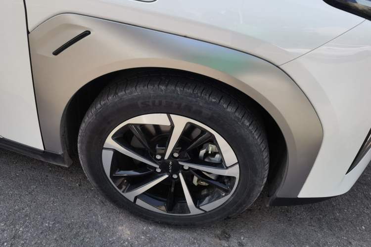 Used AION Y 2022 Plus 70 Smart Edition Right Front Wheel Hub