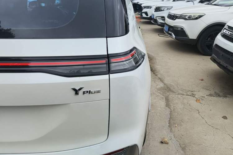 Used AION Y 2022 Plus 70 Smart Edition Right Rear Taillight