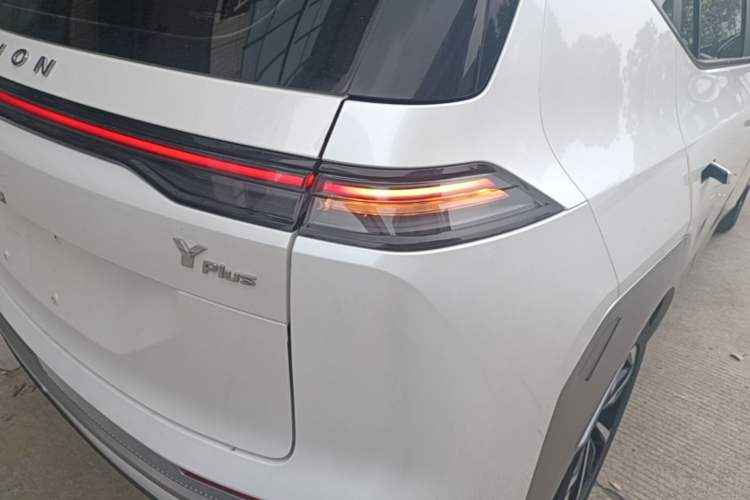 Used AION Y 2022 Plus 70 Smart Edition Right Rear Taillight