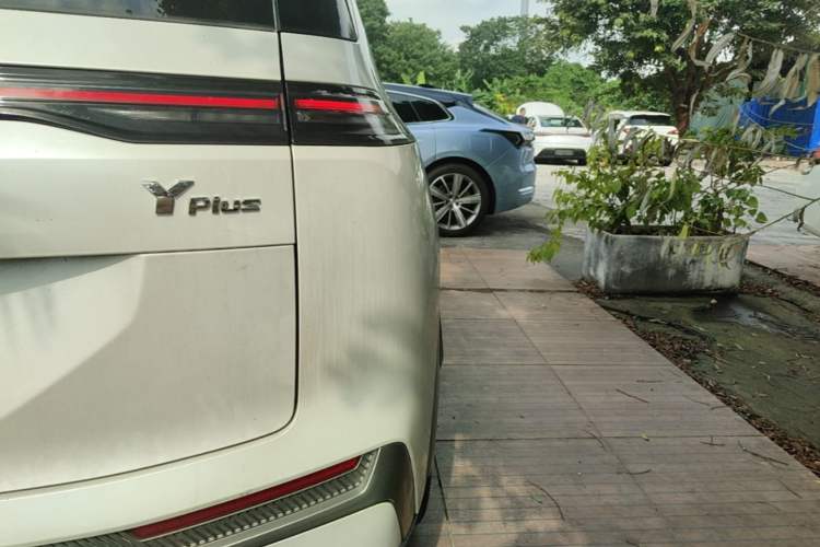 Used AION Y 2022 Plus 70 Enjoy Edition Right Rear Taillight