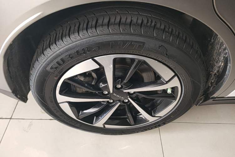 Used AION Y 2022 Plus 70 Smart Edition Right Rear Wheel Hub