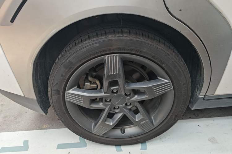Used AION Y 2022 Plus 70 Tech Edition Right Rear Wheel Hub