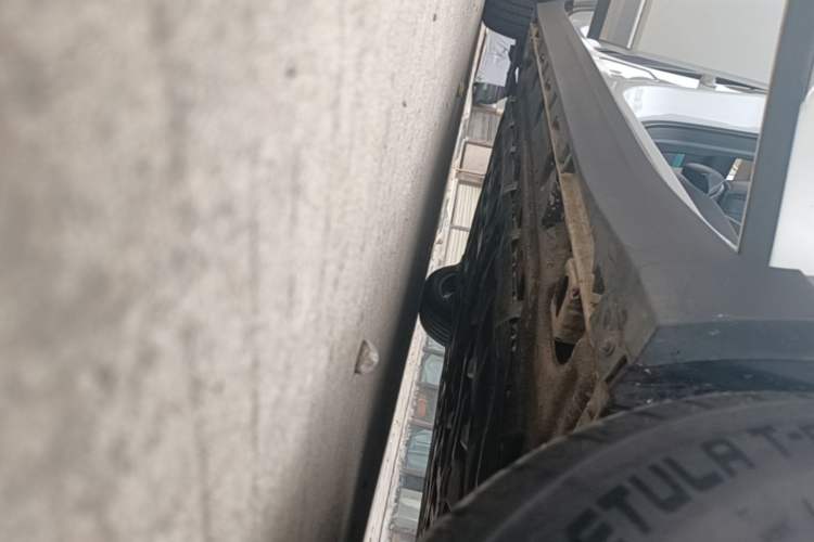 Used AION Y 2022 Plus 70 Smart Edition Right Side Sill