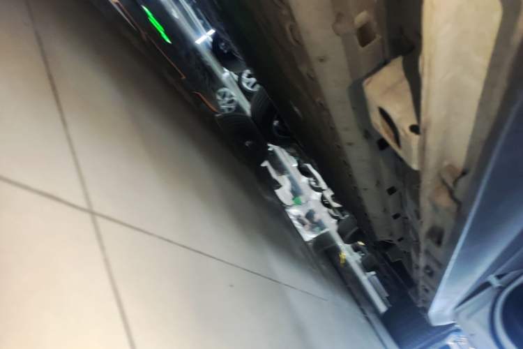 Used AION Y 2022 70 Intelligent Edition Lithium Iron Phosphate Right Side Sill