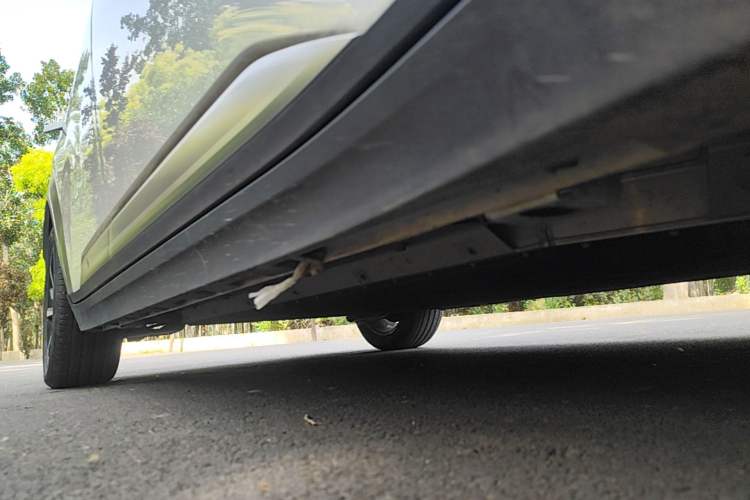 Used AION Y 2022 Plus 80 Smart Edition Right Side Sill