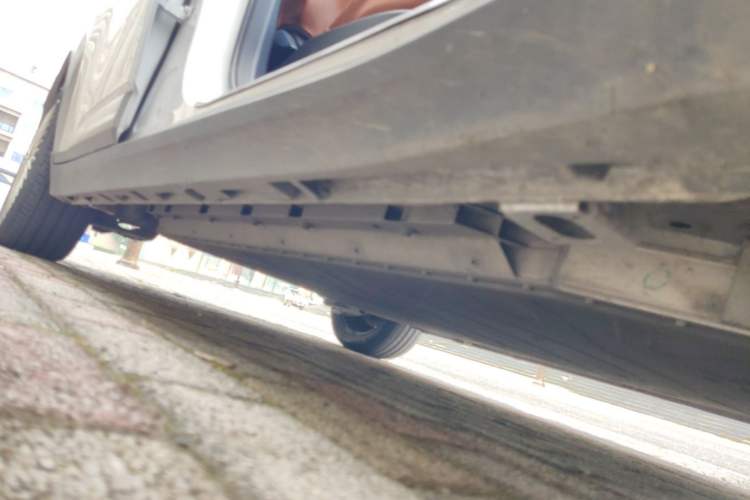 Used AION Y 2022 Plus 80 Enjoy Edition Right Side Sill